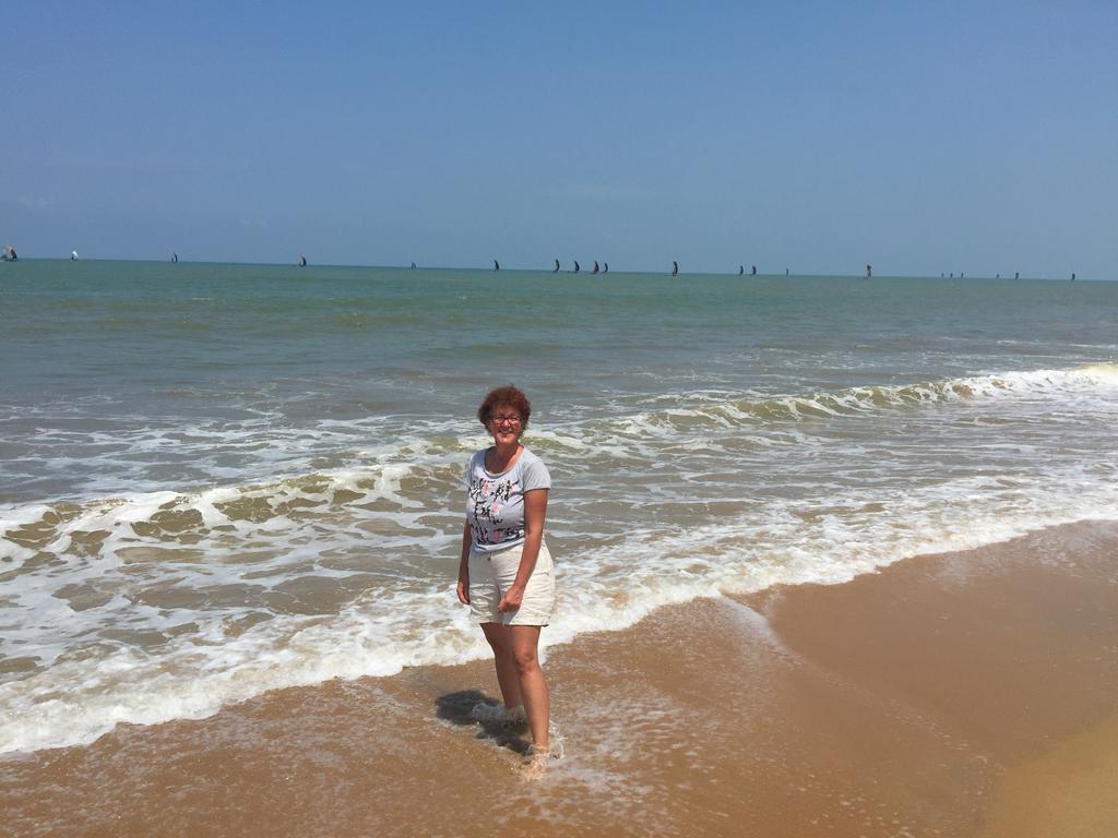 Lilly Palace Villa Guest House Negombo Esterno foto